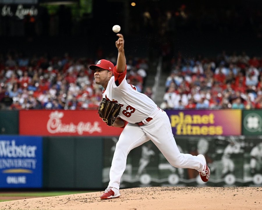 José Quintana debutó con éxito en los Cardenales de San Luis