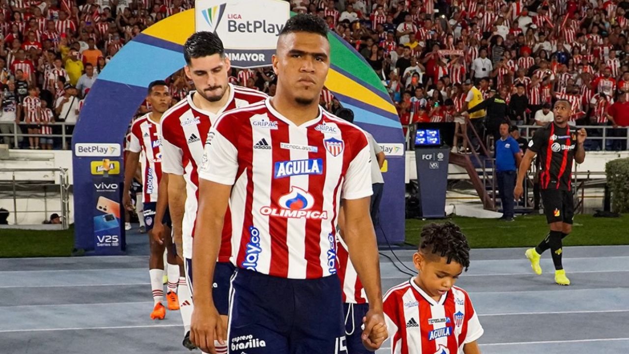 ¿Se viste de cardenal? Iván Scarpeta cerca de salir del Junior de