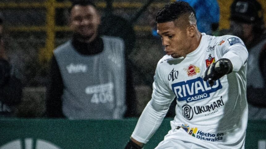 El guardametas bolivarense ingresó por la lesión de Franklin Mosquera, y tapó todo el segundo tiempo ante Equidad.