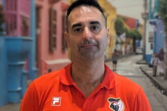 El argentino tendrá al cartagenero Iván García como asistente. La Liga Profesional de Baloncesto iniciará el próximo 28 de abril del 2024.