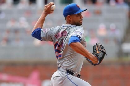 New York Mets vapuleó 16-4 a Atlanta Braves. El arjonero José Quintana lanzó cinco entradas y un tercio, y se anotó el triunfo.