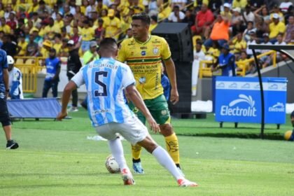 Jhon Valencia, Teófilo Gutiérrez y Miguel Murillo marcaron los tantos de la victoria de Real Cartagena, que pone pie y medio en las finales.