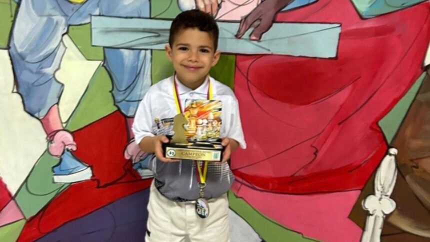 El bolivarense Coronado ganó el campeonato de manera invicta en Medellín, logrando cuatro victorias y un empate.