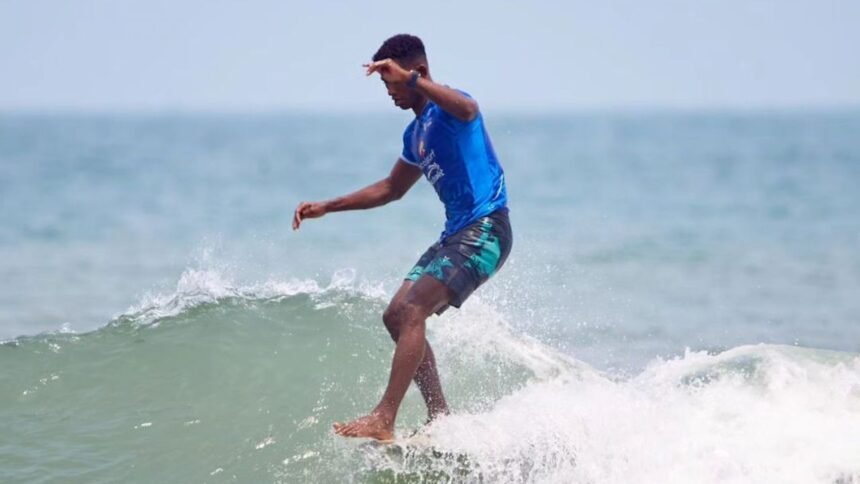 El surfista del barrio Boston competirá, del 19 al 25 de abril en El Salvador, en el Campeonato Mundial de Longboard.
