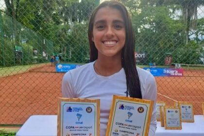 La tenista bolivarense María Gabriela Baena dominó la categoría 14 años femenina del campeonato, en sencillos y en dobles.