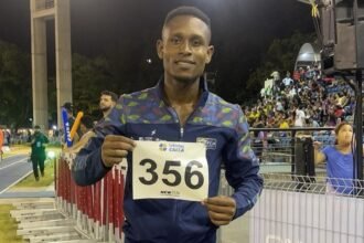 El atleta cartagenero regresó a las competencias tras una lesión, y con sólo un mes de entrenamiento, pudo ganar el bronce en salto triple.
