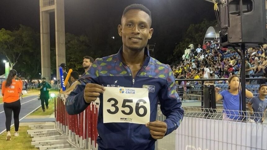 El atleta cartagenero regresó a las competencias tras una lesión, y con sólo un mes de entrenamiento, pudo ganar el bronce en salto triple.