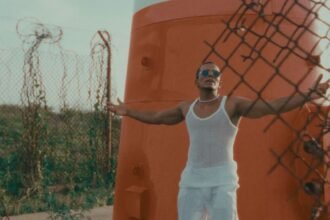 El video de este tema, que se grabó en el faro de Galerazamba, contó con la participación de Allison Vega, exreina de la Independencia de Cartagena.