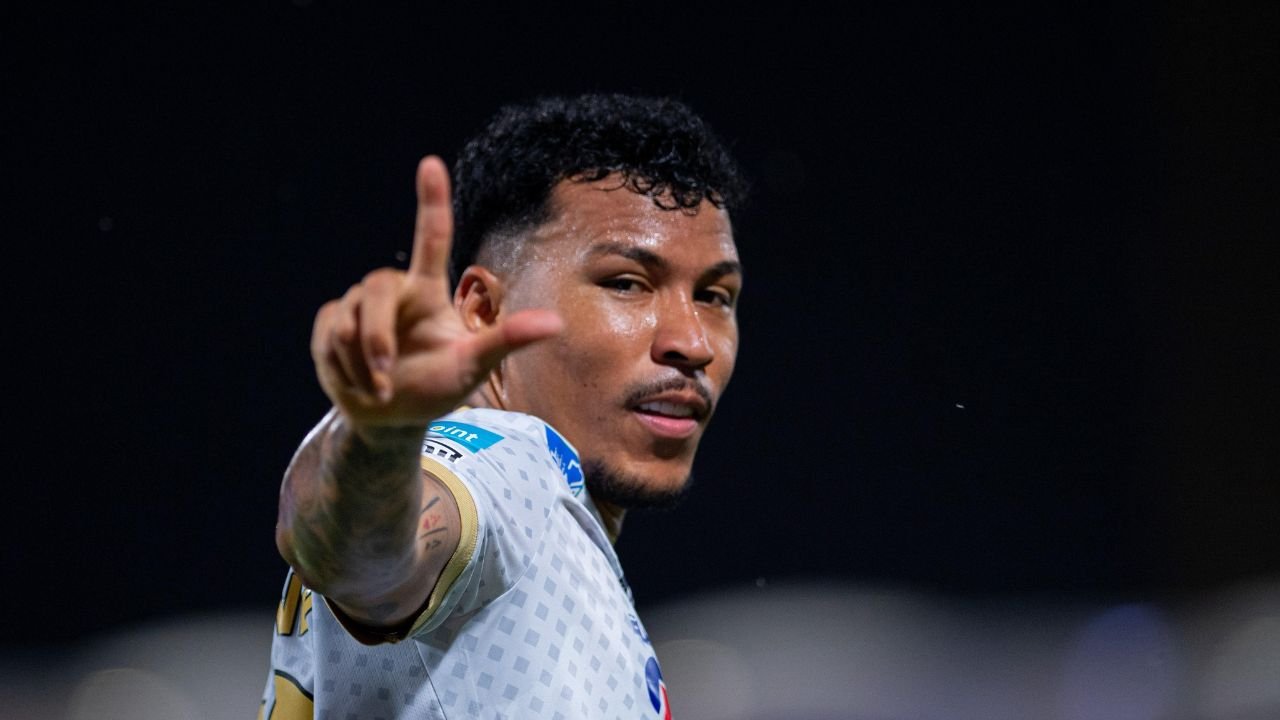 Roger Martínez reached 22 goals in Saudi Arabia: Al-Taawon defeated Al-Shabab | FirstTime.CO