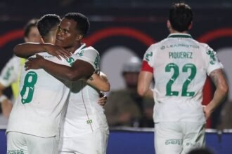 Jhon Arias lidera la goleada de Palmeiras en Brasil