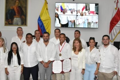 Luis Fernando Muriel recibe la Orden de Barlovento en Atlántico