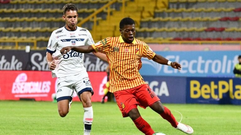 Deportivo Pereira y Fortaleza empatan en partido sin goles