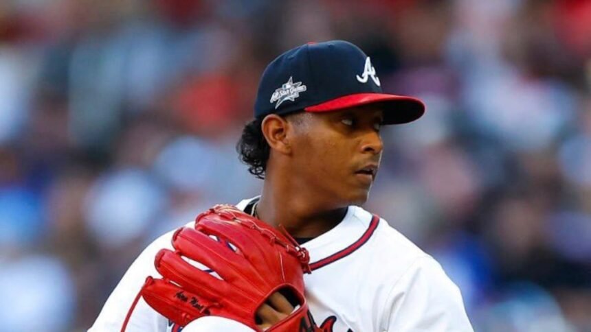 Didier Fuentes debuta en el Yankee Stadium dejando buena impresión