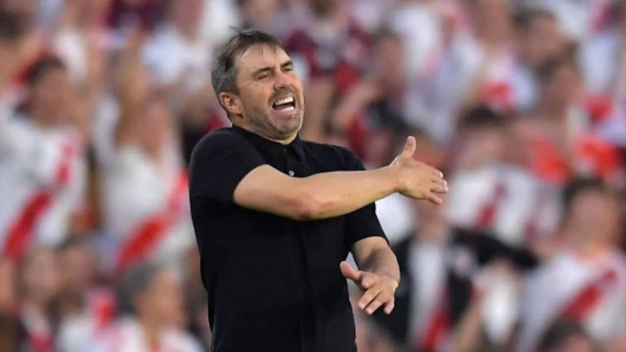 Eduardo Coudet renuncia a River tras eliminación en Copa Sudamericana
