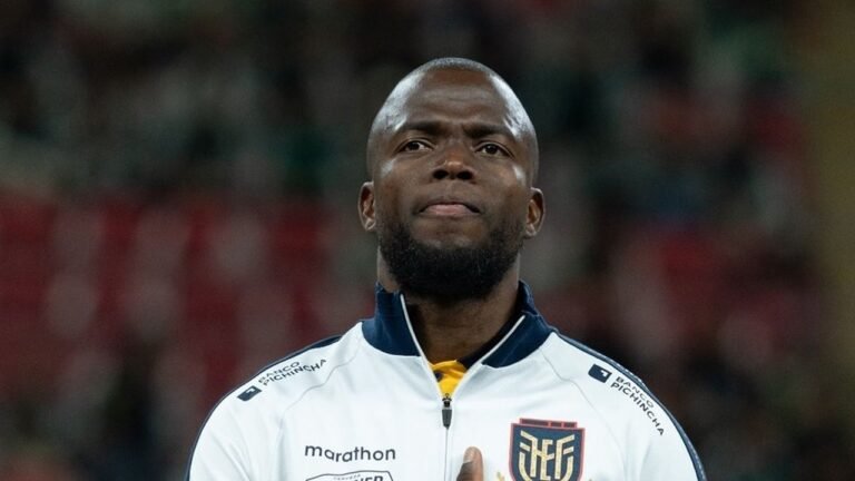 Enner Valencia se une a Boca Juniors en cierre del mercado de pases
