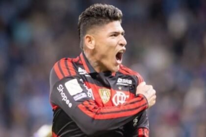 Jorge Carrascal brilla en goleada del Flamengo y recibe elogios de su DT