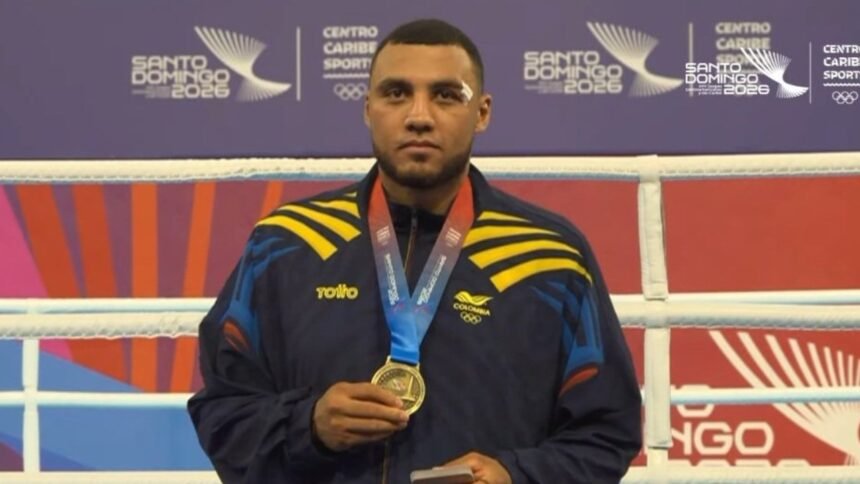 Juan Pablo Patiño gana oro en boxeo en Juegos Centroamericanos