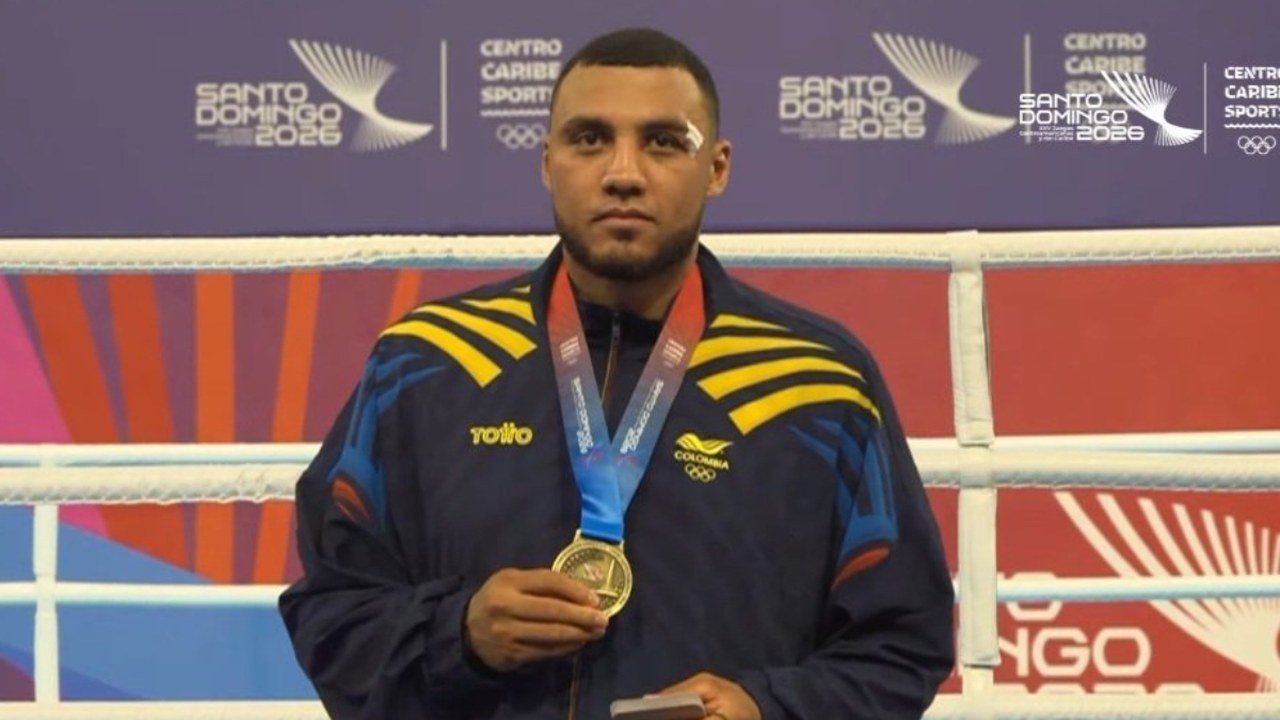 Juan Pablo Patiño gana oro en boxeo en Juegos Centroamericanos