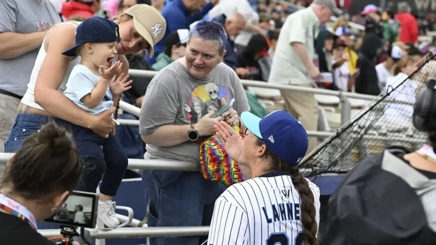 Liga Profesional de Béisbol Femenino inicia en EE. UU. tras 30 años