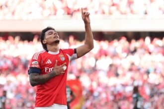 Richard Ríos busca salir del Benfica tras perder la titularidad