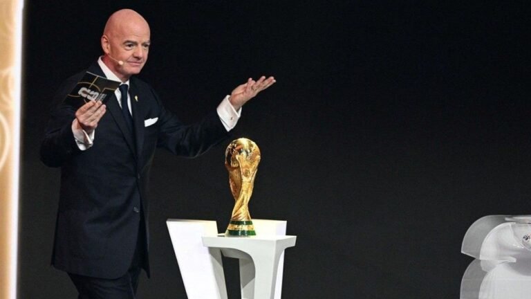 Samuel Eto'o respalda a Gianni Infantino en medio de críticas