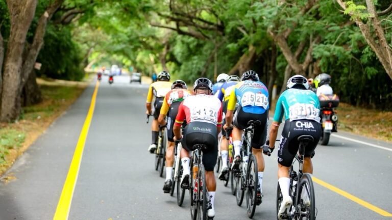 Vuelta a Colombia 2026 comienza con sorpresiva fuga inicial