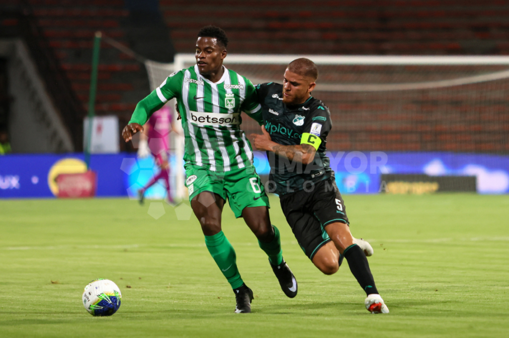 Atlético Nacional goleó al Cali y lo dejó fuera de la Copa BetPlay en una noche para el olvido