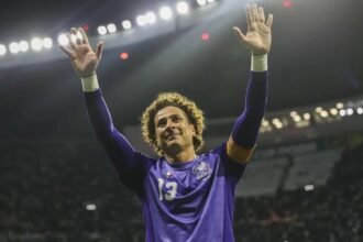 Memo Ochoa sorprendido por la decisión de jugar en el Mundial ante Chequia