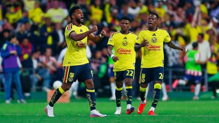 Miguel Borja brilla con doblete en el duelo América vs. Chivas