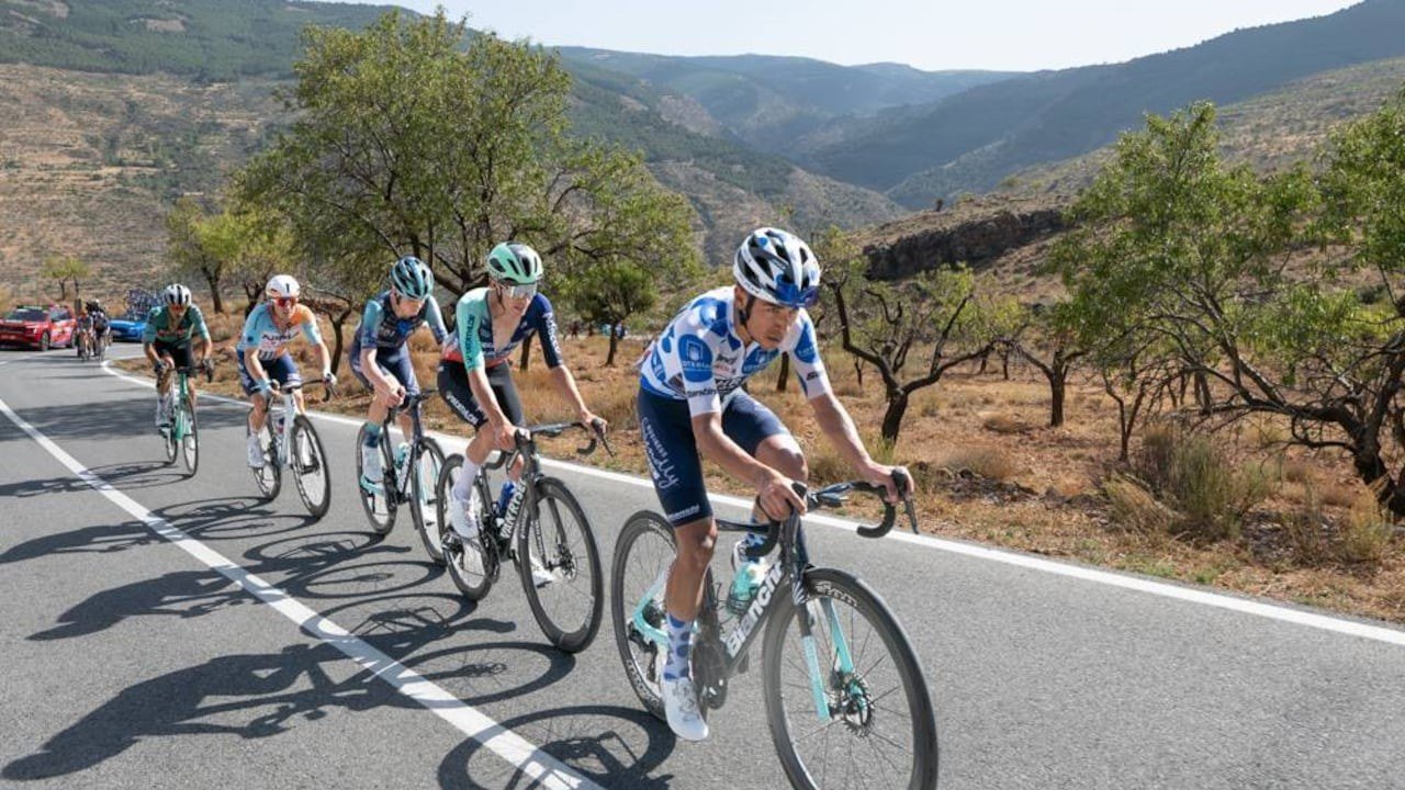 Santiago Buitrago hace historia en la Vuelta a España 2026