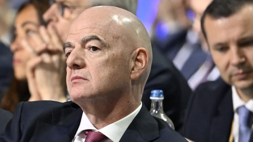 Gianni Infantino se disculpa por plan de vender el Mundial a privados