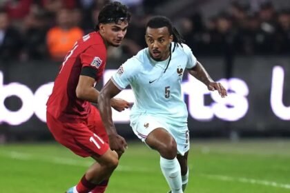 Jules Koundé busca recuperar la titularidad en el Barcelona tras el parón internacional