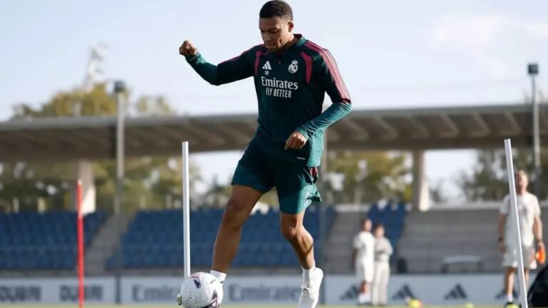 Mbappé estaría listo para enfrentar al Villarreal tras polémica lesión