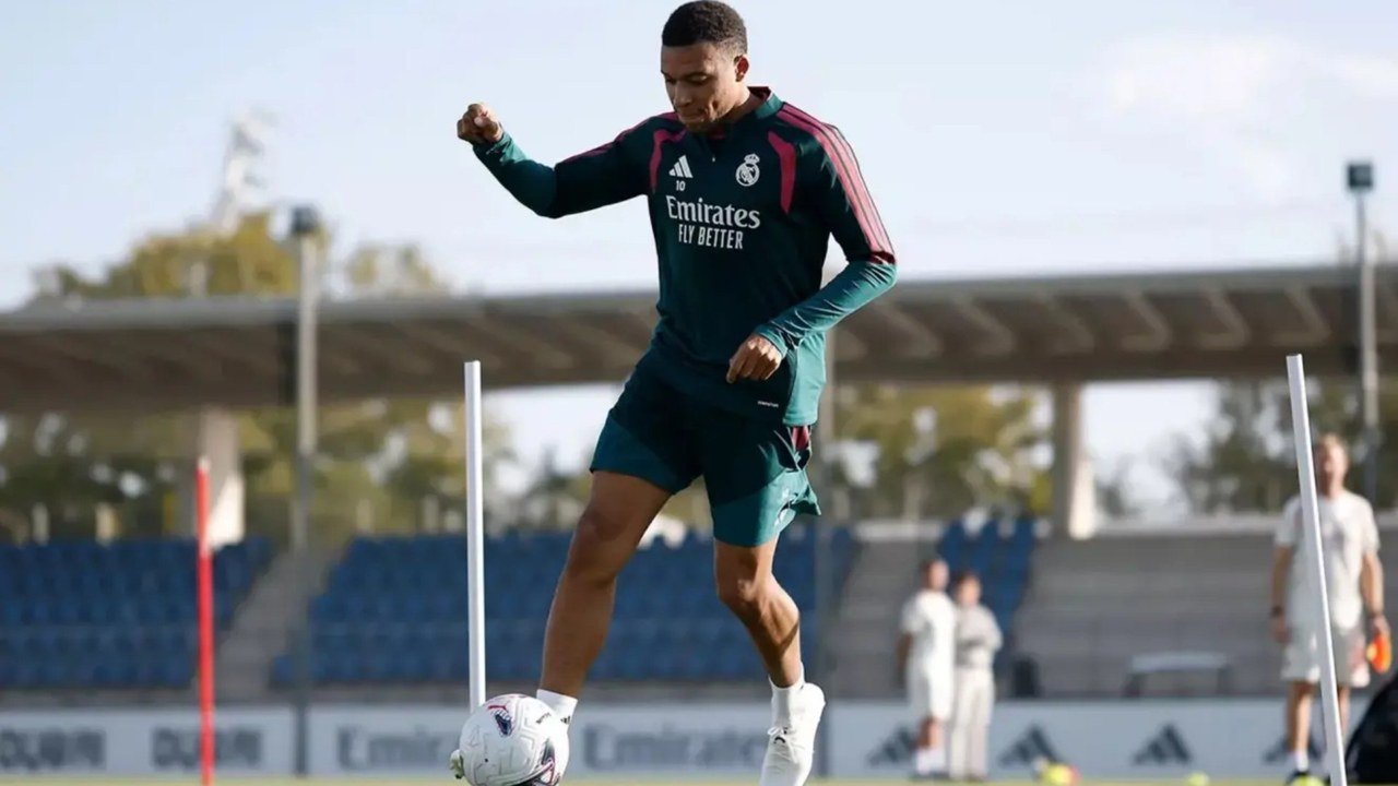 Mbappé estaría listo para enfrentar al Villarreal tras polémica lesión