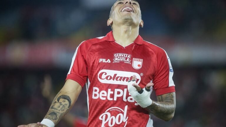 Santa Fe vence al Bucaramanga y se afianza en el cuarto puesto de la tabla